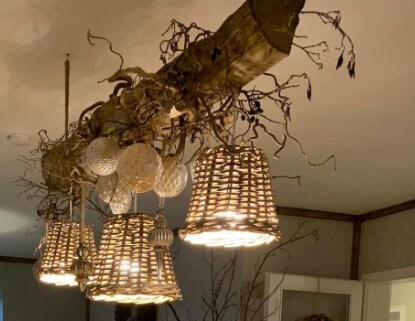 Balkenlampe aus alten Weide-Pfhlen Eiche mit Textilkabel Jute